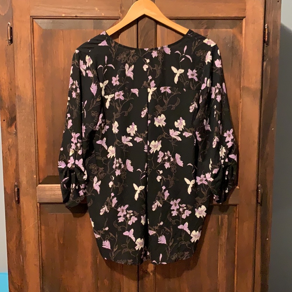 Floral hi-lo blouse - Picture 3 of 4